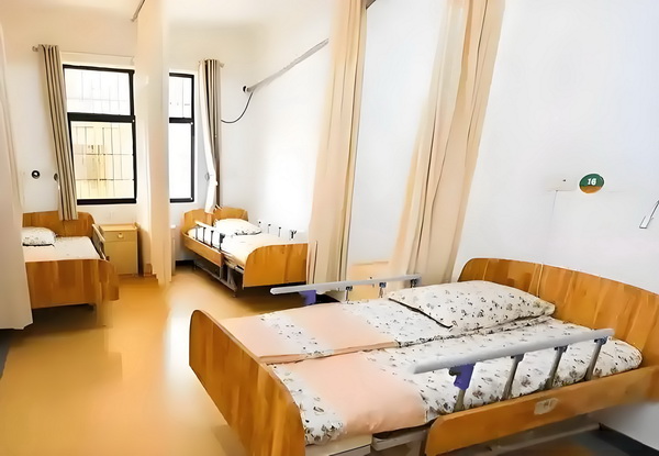 可以！杜兰特美女主持人婚礼，带球突破绯闻，再凭实力单身！